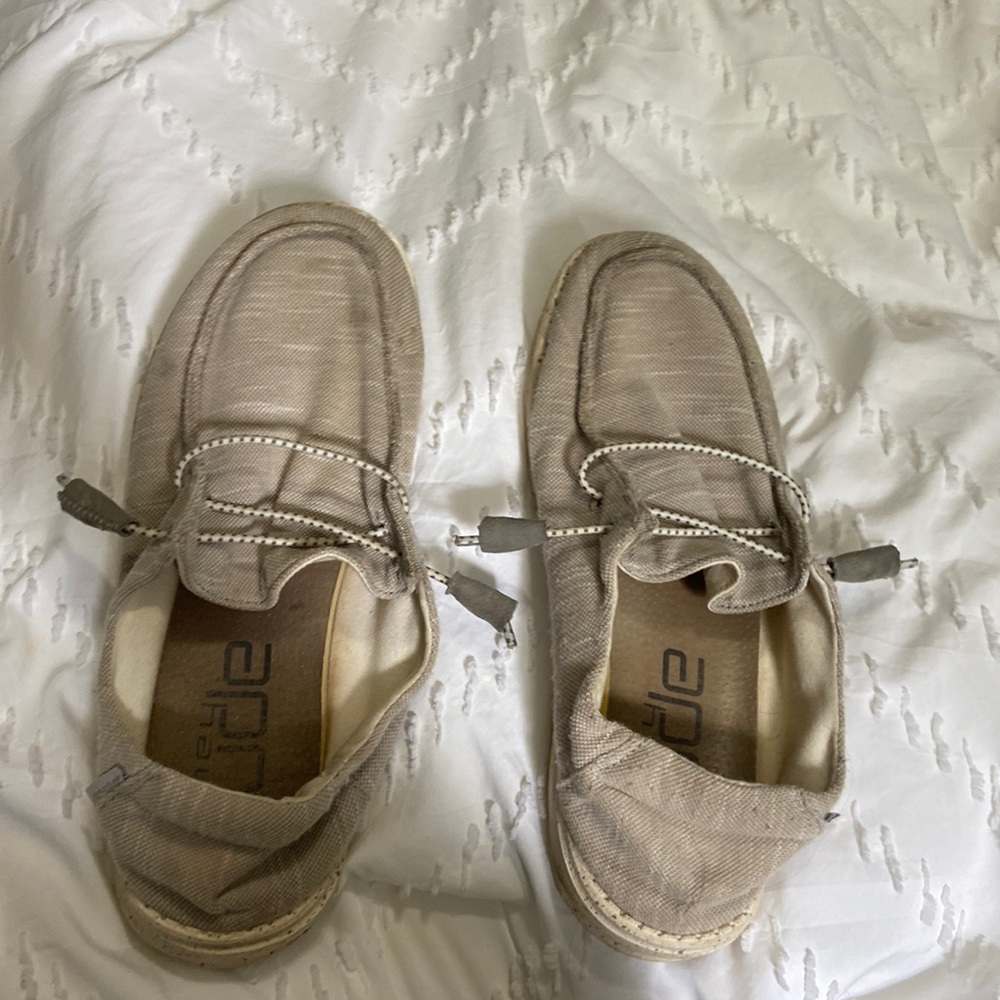 grey hey dude shoes